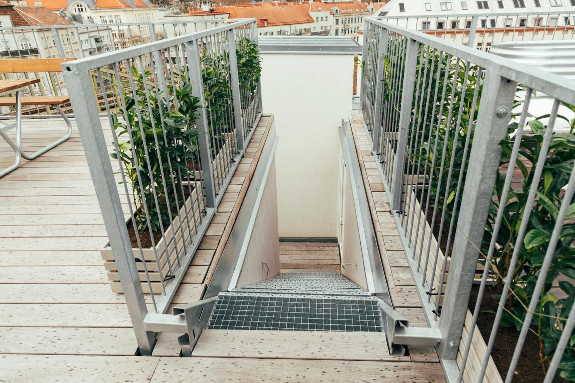 StayOver - Noble, Großzügige Apartments am Hernals Viena Exterior foto